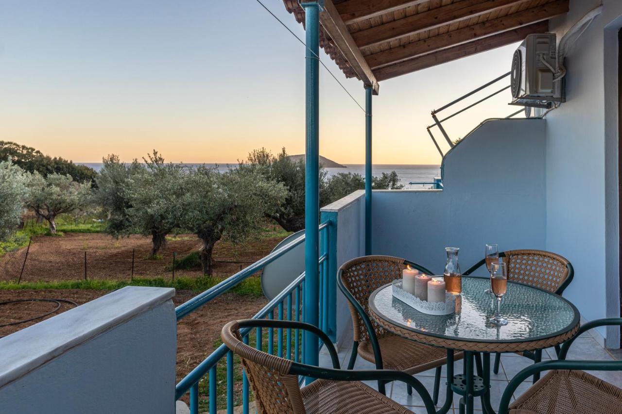 Secret Summer Havens - Perfectly Secluded Getaways Vasilítsion Exterior photo