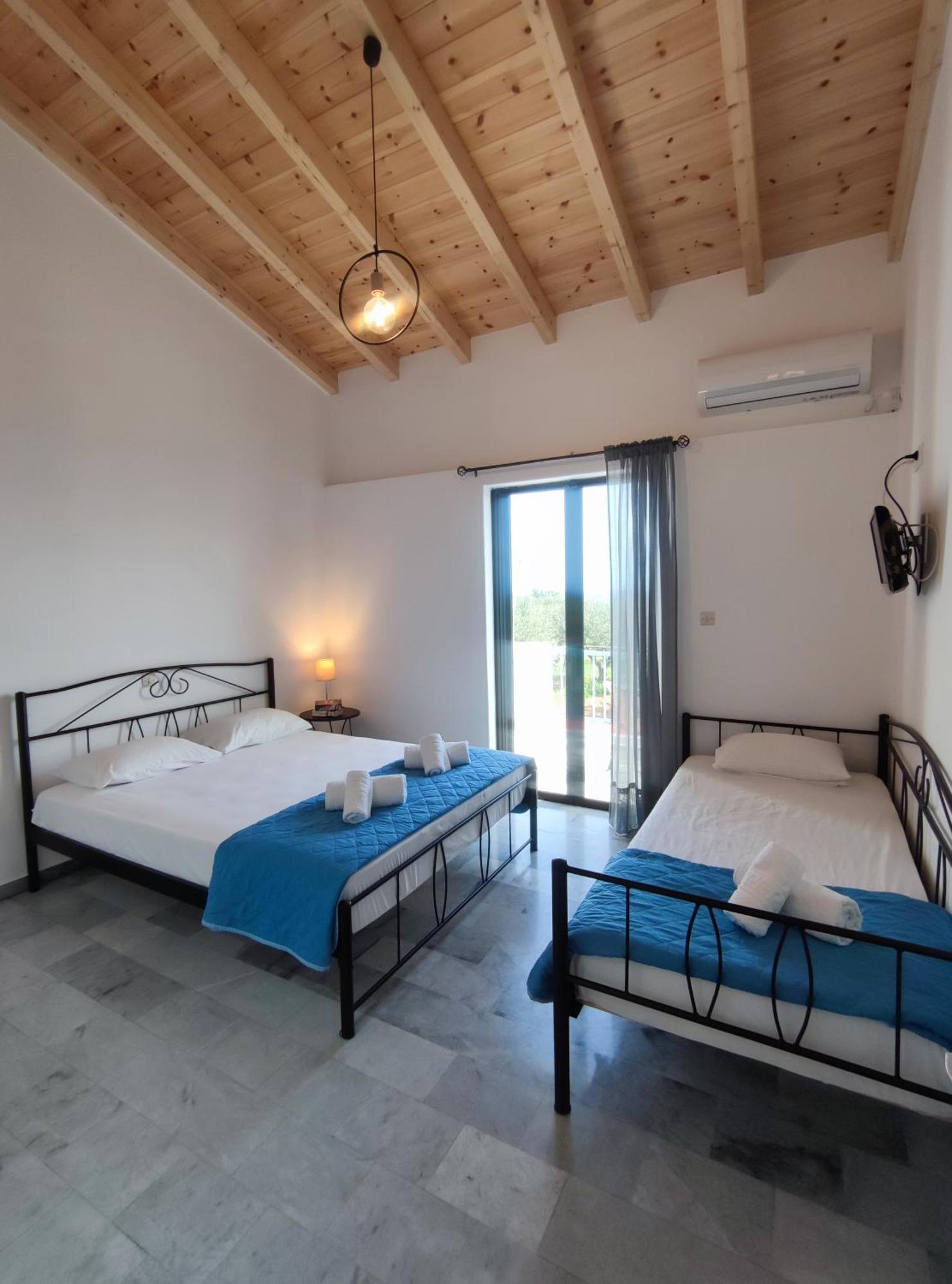 Secret Summer Havens - Perfectly Secluded Getaways Vasilítsion Exterior photo